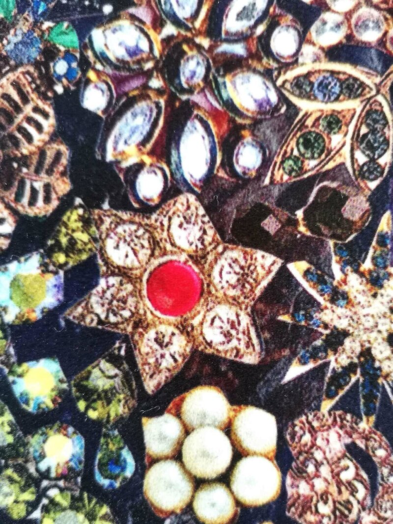 The Emperor Velvet Fabric - Image 4
